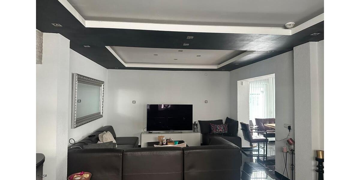 Bungalow Duisburg Hochheide - 3 Zimmer, 106 m&sup2;, 1.600&euro; | Angebot:25396682