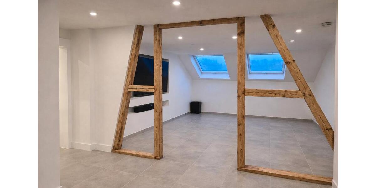 Dachgeschoßwohnung Essen Stadtbezirk VIII - 3 Zimmer, 85 m&sup2;, 950&euro; | Angebot:26638437