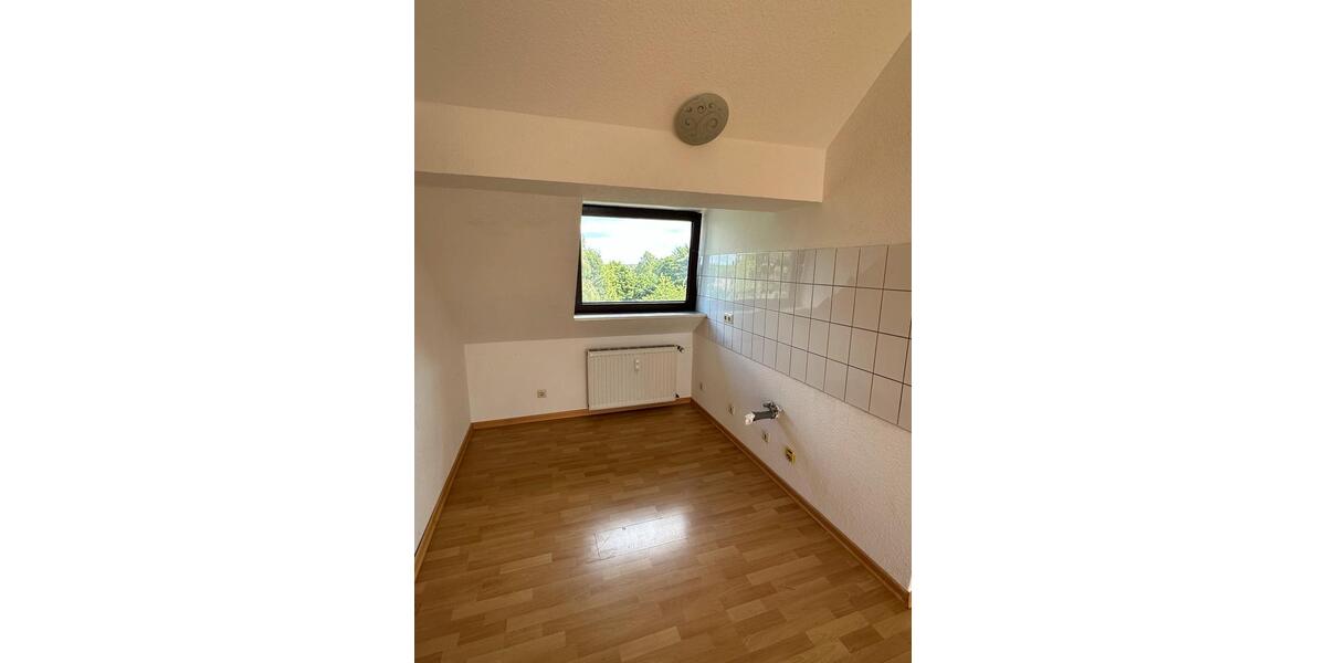 Dachgeschoßwohnung Essen Stadtbezirk IV - 1 Zimmer, 27 m&sup2;, 400&euro; | Angebot:26564966