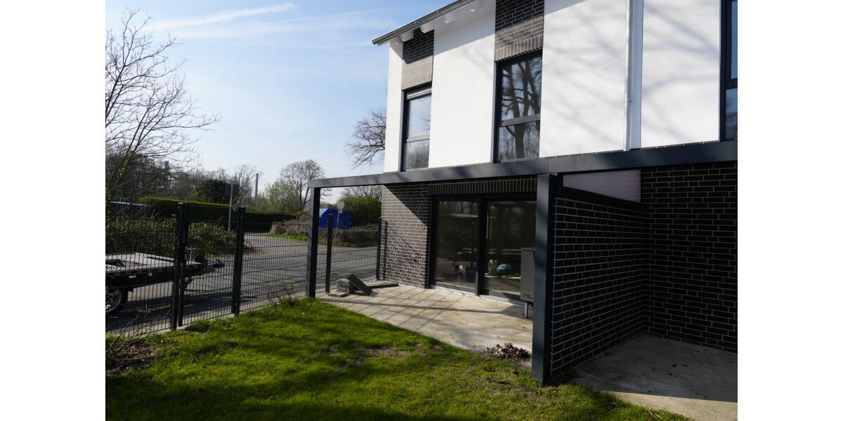 Provisionsfrei* Eckhaus EFH Endhaus mit PV 10,4 KW+Garage 140m zum Rheinufer Energiebedarf 22,4 kWhm2a - Reihenendhaus Duisburg Essenberg | Angebot:26163676