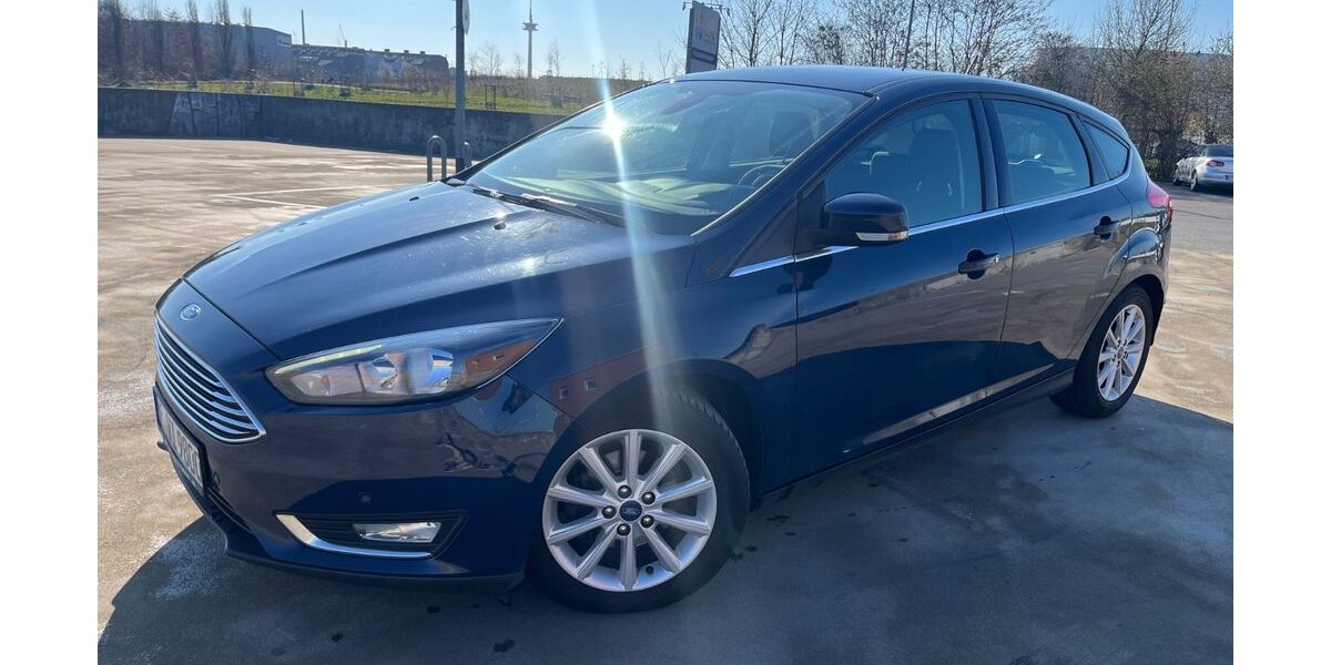 Ford Focus 102.000 km 7.199 &euro; Essen 45359