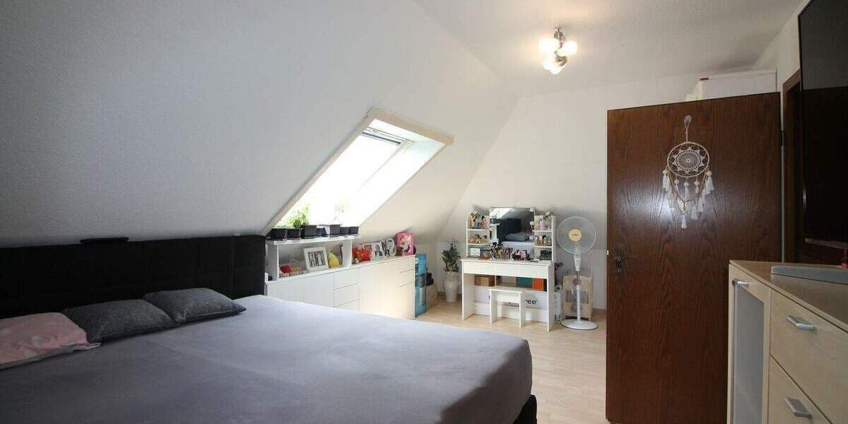 Mehrfamilienhaus, Wohnhaus Rheinberg Ossenberg - 7 Zimmer, 257 m&sup2;, 550.000&euro; | Angebot:25670153