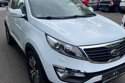 Kia Sportage 77.000 km 9.699 &euro; Recklinghausen 45663