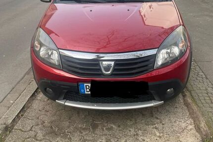 Dacia Sandero 177.372 km 2.400 &euro; Essen 45145