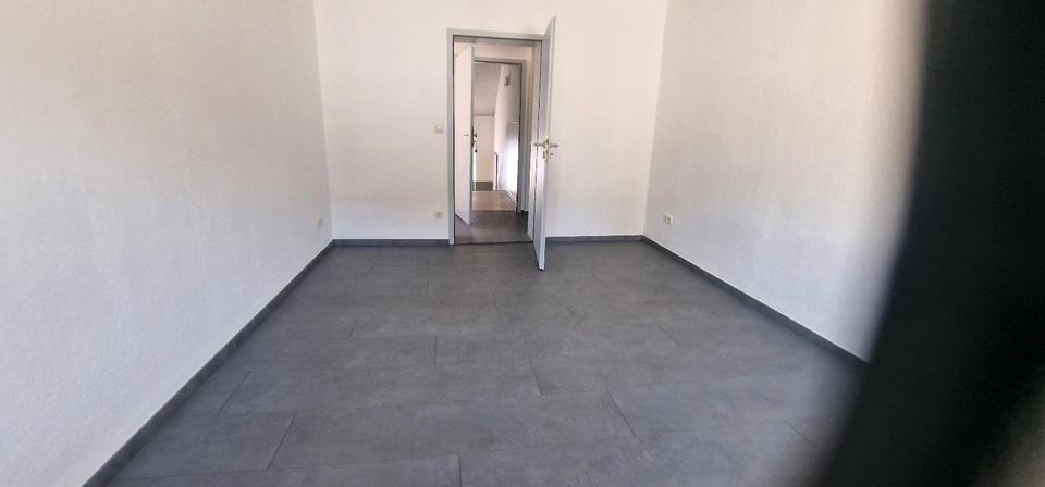 Etagenwohnung Gelsenkirchen Resse - 3.5 Zimmer, 85 m&sup2;, 490&euro; | Angebot:26049778