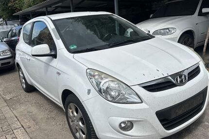 Hyundai i20 213.000 km 999 &euro; Essen 45145