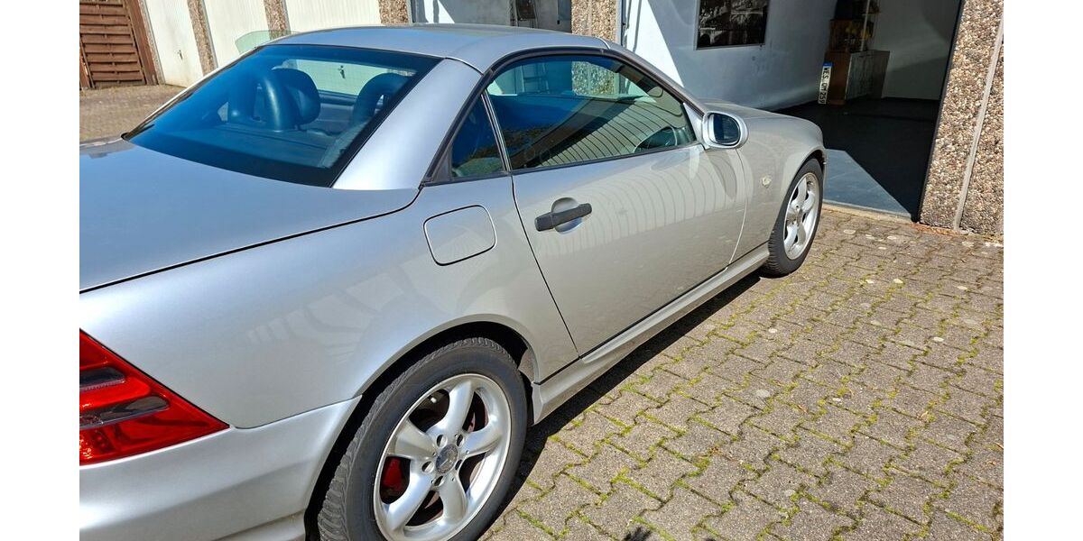 Mercedes-Benz SLK 200 137.000 km 3.700 &euro; Moers 47445