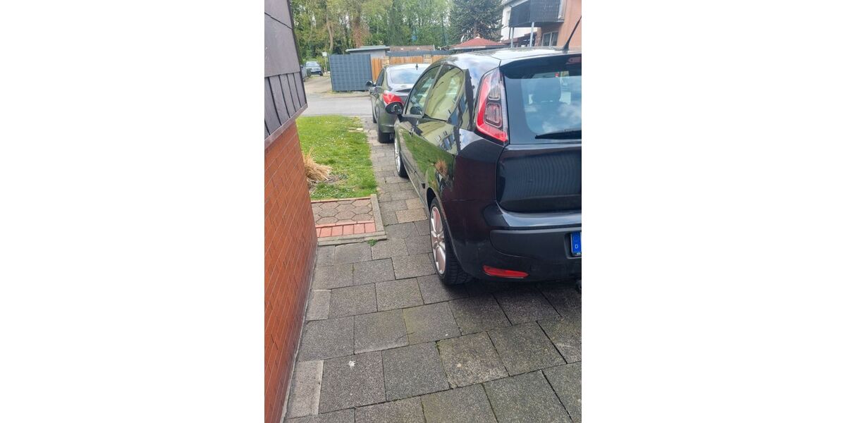 Fiat Punto Evo 81.000 km 2.600 &euro; Recklinghausen 45661