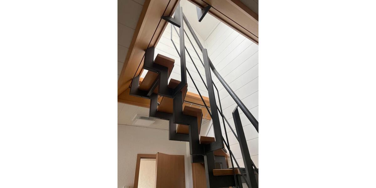 Dachgeschoßwohnung Oberhausen Biefang - 3.5 Zimmer, 84 m&sup2;, 810&euro; | Angebot:25935368