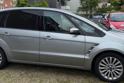 Ford S-Max 160.000 km 5.590 &euro; Oberhausen (Sterkrade) 46149