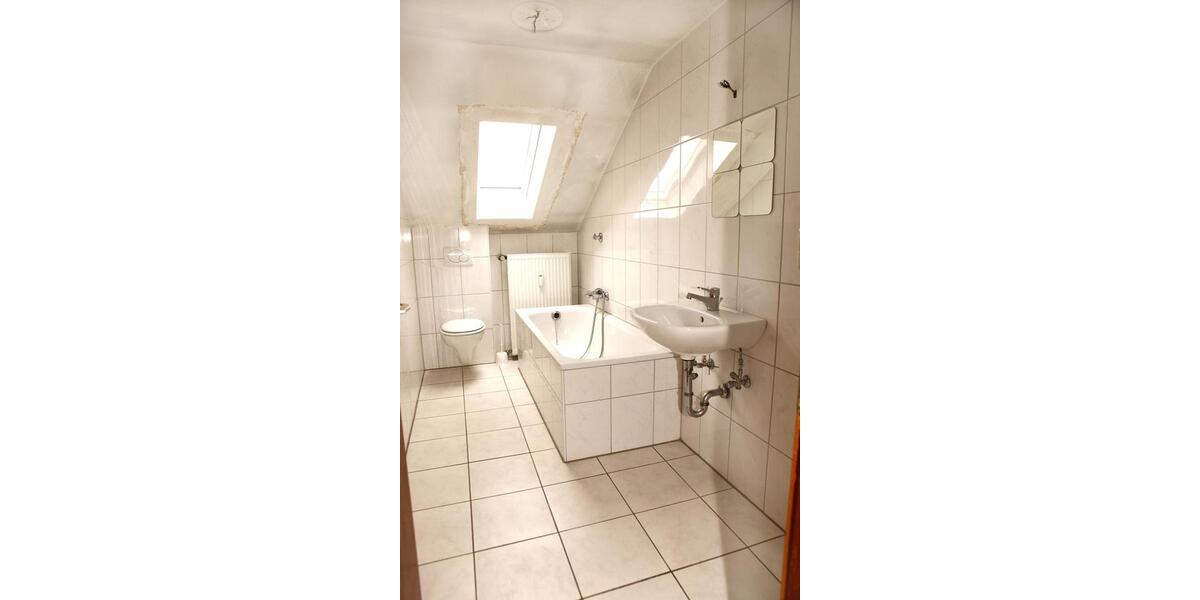 Dachgeschoßwohnung Gladbeck Brauck - 2.5 Zimmer, 50 m&sup2;, 380&euro; | Angebot:26517340
