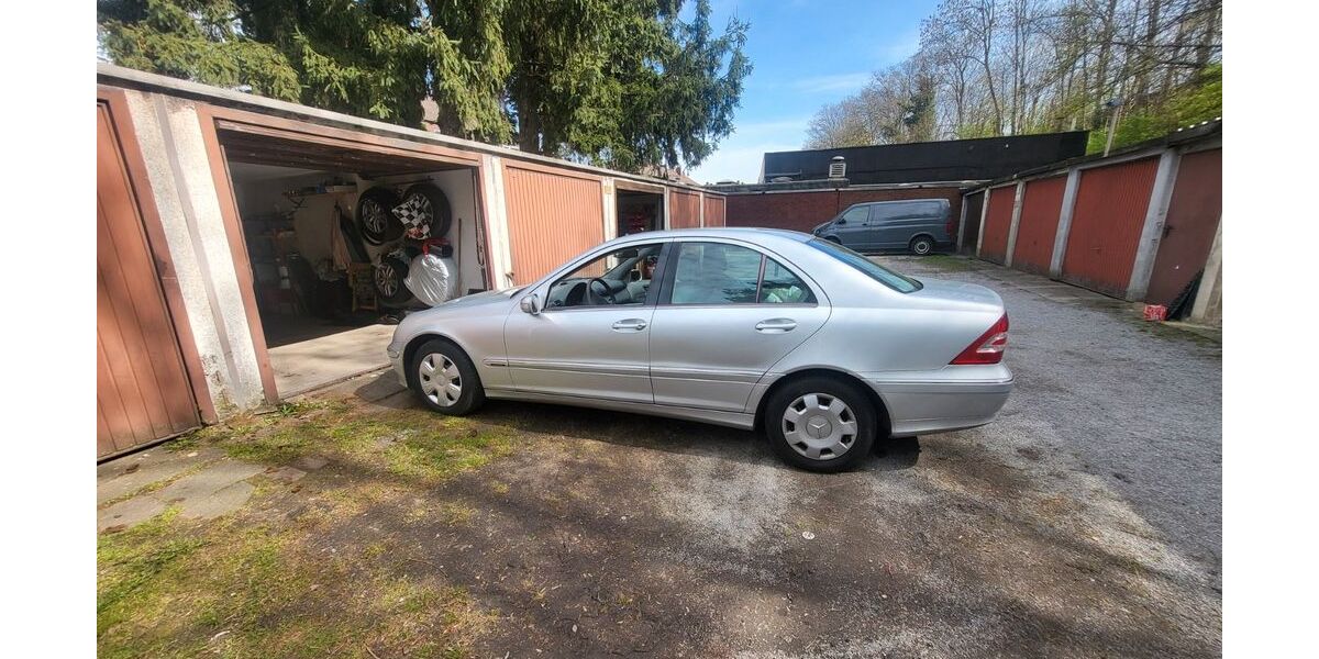 Mercedes-Benz C 220 185.000 km 3.750 &euro; Herne 44629