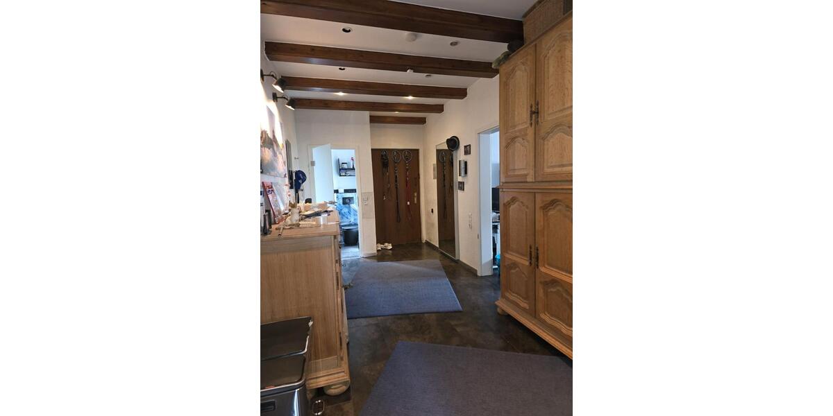 Etagenwohnung Duisburg Mittelmeiderich - 4 Zimmer, 125 m&sup2;, 1.150&euro; | Angebot:26621370
