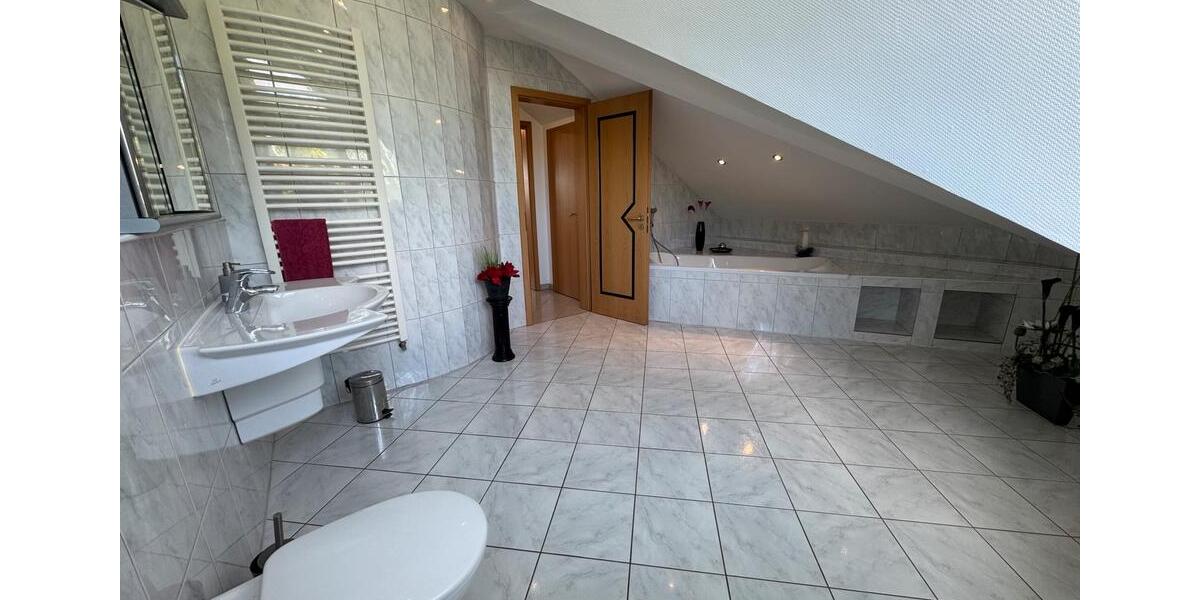 Maisonettenwohnung Marl Alt-Marl - 3.5 Zimmer, 122 m&sup2;, 290.000&euro; | Angebot:26323376