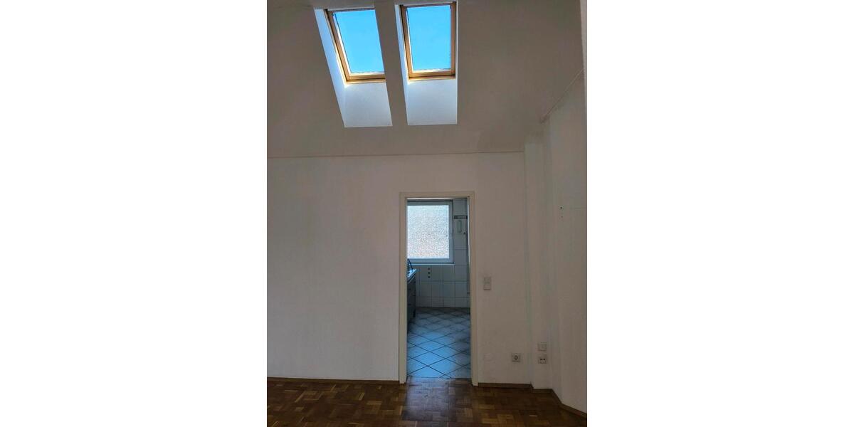 Dachgeschoßwohnung Gelsenkirchen Gelsenkirchen-Nord - 3 Zimmer, 110 m&sup2;, 125.000&euro; | Angebot:26165905