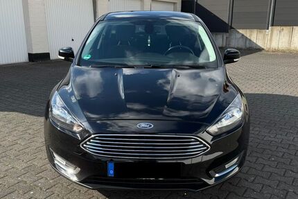 Ford Focus 68.000 km 8.700 &euro; Oer-Erkenschwick 45739