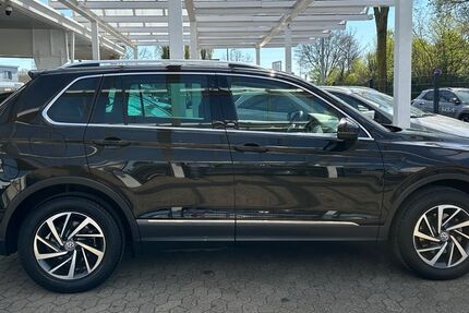 VW Tiguan 63.000 km 18.950 &euro; Dinslaken 46539