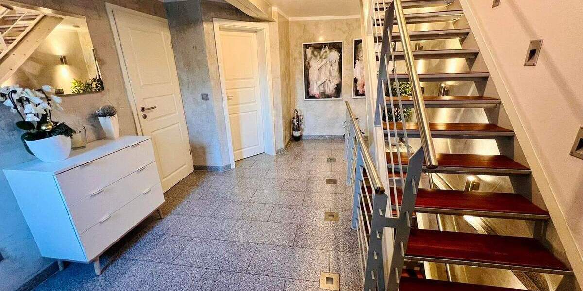 Doppelhaushälfte Recklinghausen Hochlarmark - 4 Zimmer, 220 m&sup2;, 480.000&euro; | Angebot:25683593