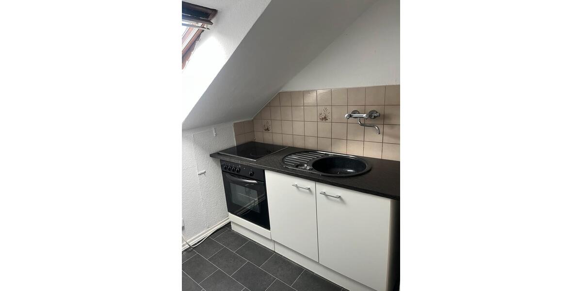 Dachgeschoßwohnung Moers - 2 Zimmer, 36 m&sup2;, 640&euro; | Angebot:26677995