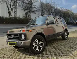 Lada Urban 18.000 km 16.990 &euro; Essen, Stadt 45139