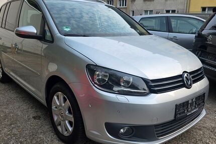 VW Touran 171.000 km 10.400 &euro; Essen 45144