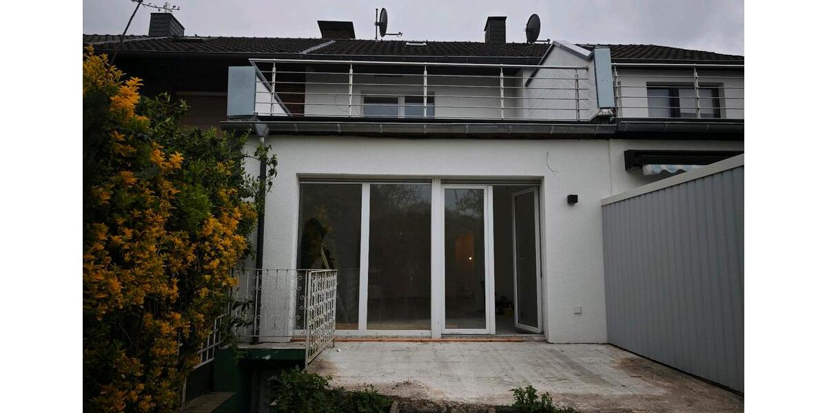 Reihenhaus Oberhausen Schmachtendorf - 4 Zimmer, 90 m&sup2;, 319.000&euro; | Angebot:26118921