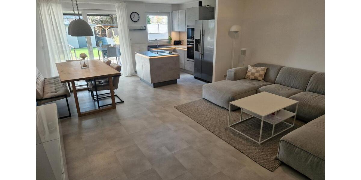 Erdgeschoßwohnung Dinslaken Hiesfeld - 3.5 Zimmer, 96 m&sup2;, 1.250&euro; | Angebot:25962565