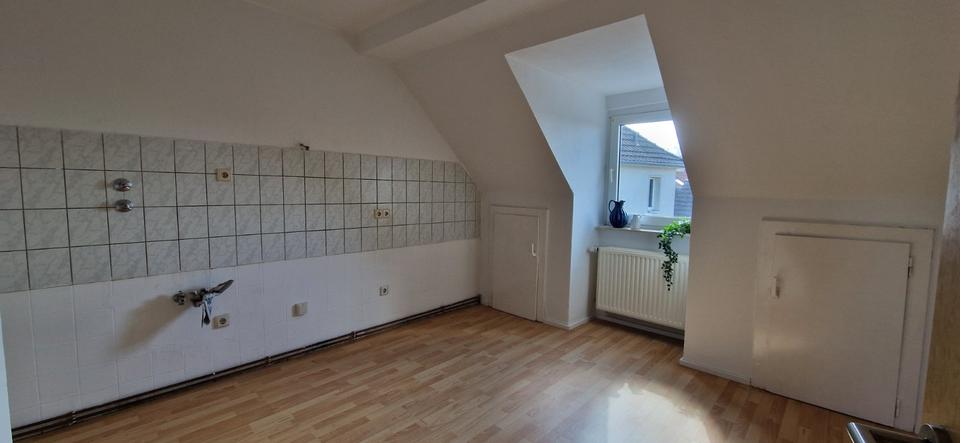 Dachgeschoßwohnung Witten - 4 Zimmer, 100 m&sup2;, 850&euro; | Angebot:25921631