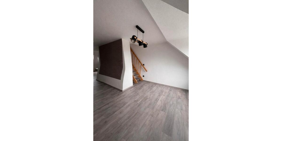 Maisonettenwohnung Duisburg Mittelmeiderich - 2 Zimmer, 75 m&sup2;, 850&euro; | Angebot:26659120