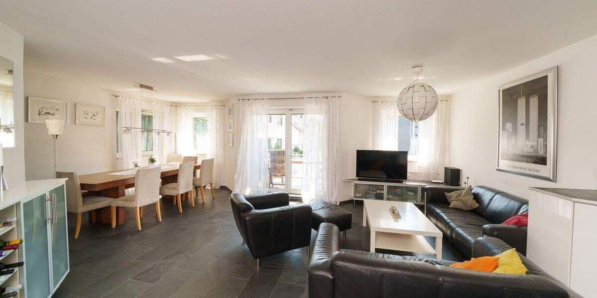 Etagenwohnung Bochum Dahlhausen - 8 Zimmer, 220 m&sup2;, 399.500&euro; | Angebot:25721357