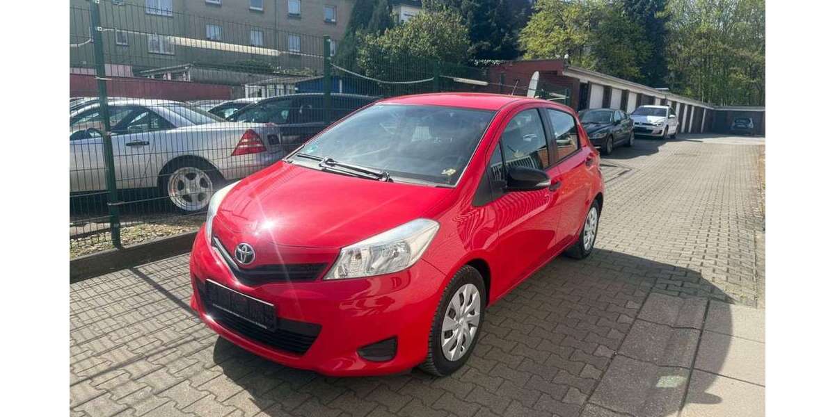Toyota Yaris 126.000 km 5.100 &euro; Essen 45143