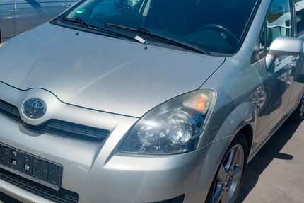 Toyota Corolla Verso 219.000 km 3.400 &euro; Moers 47441