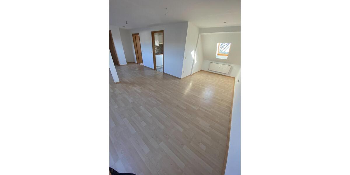 Dachgeschoßwohnung Oberhausen Osterfeld - 2.5 Zimmer, 67 m&sup2;, 395&euro; | Angebot:25439698