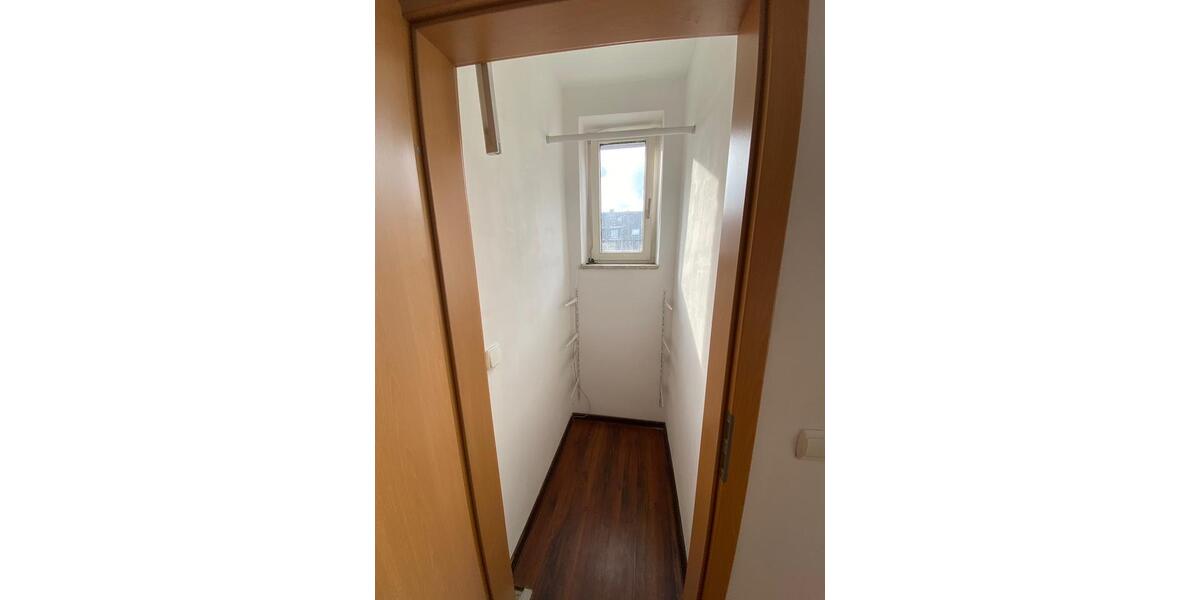 Etagenwohnung Duisburg Mittelmeiderich - 1 Zimmer, 68 m&sup2;, 99.000&euro; | Angebot:26036451