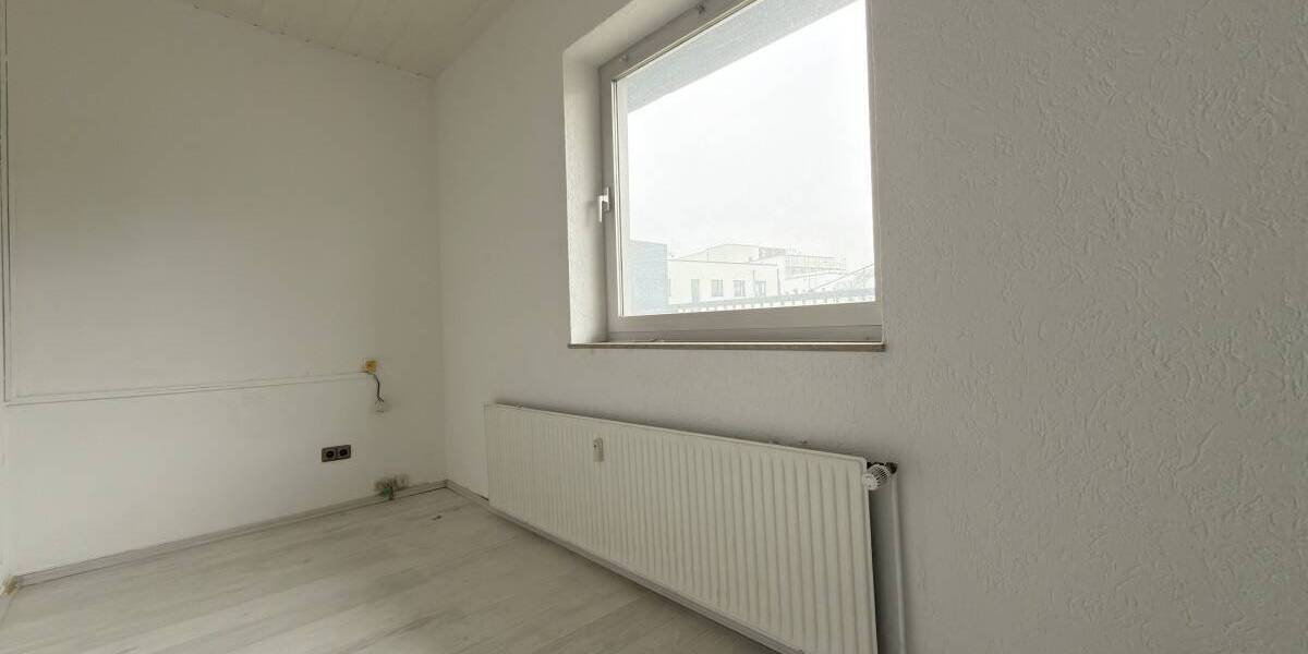 Einfamilienhaus Oberhausen Lirich-Nord - 9 Zimmer, 2.300&euro; | Angebot:26585910