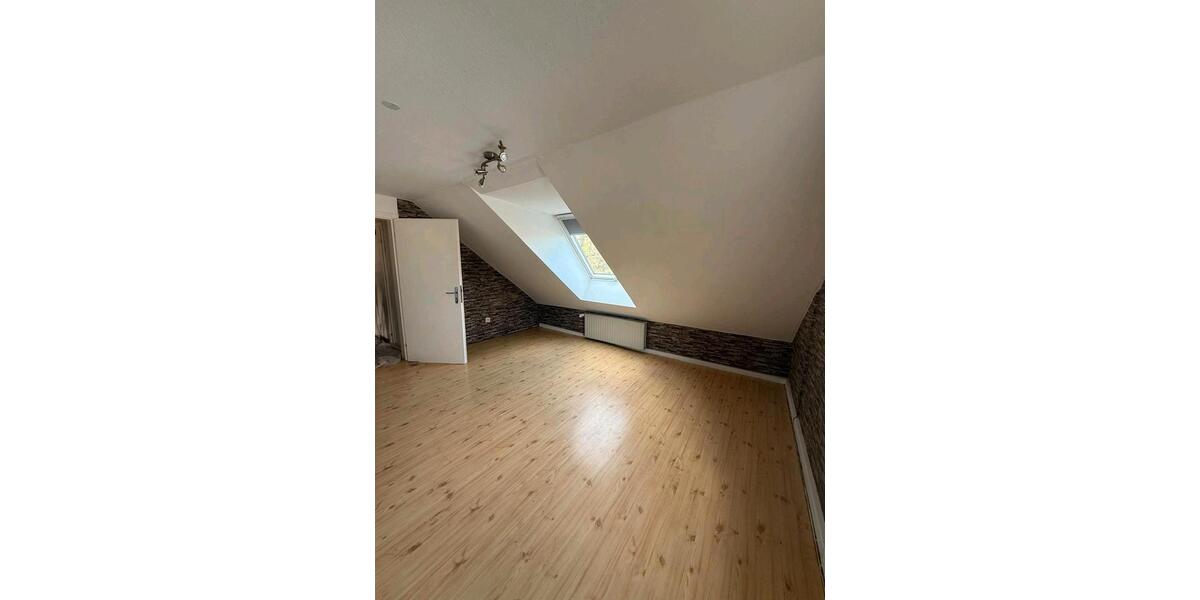 Dachgeschoßwohnung Witten Heven - 3 Zimmer, 70 m&sup2;, 630&euro; | Angebot:26532757