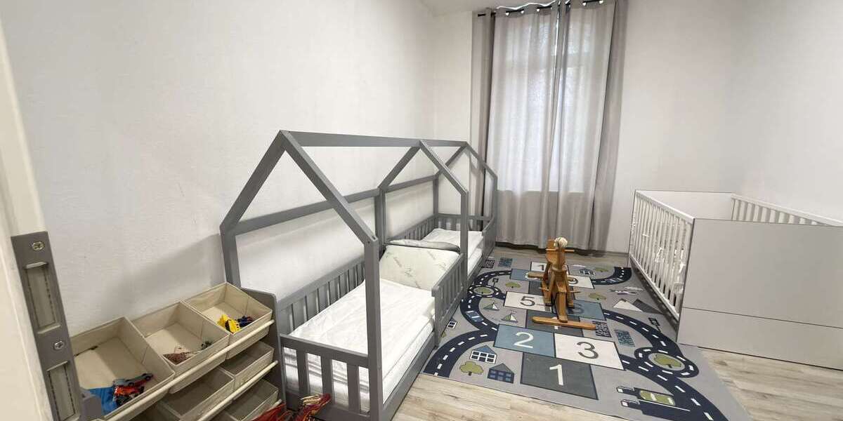 Modernisiertes 3-Parteienhaus mit Maisonette und Gartenanteil nahe Centro - Mehrfamilienhaus, Wohnhaus Oberhausen Osterfeld | Angebot:26041244