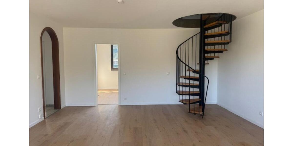 Dachgeschoßwohnung Duisburg Hamborn - 3 Zimmer, 86 m&sup2;, 996&euro; | Angebot:25756642