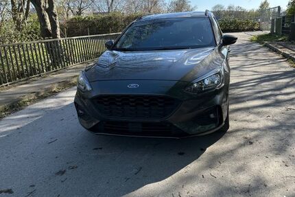 Ford Focus 89.499 km 12.599 &euro; Oberhausen 46145