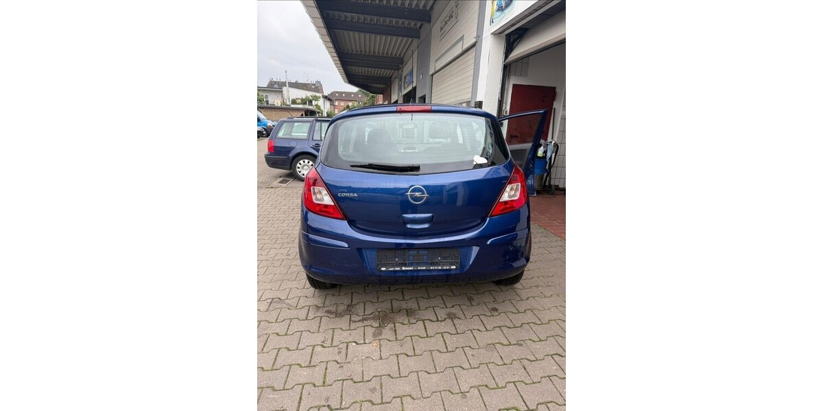 Opel Corsa D 163.000 km 2.499 &euro; Duisburg 47051