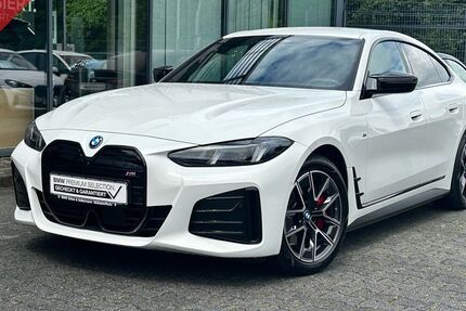 BMW i4 22.721 km 53.960 &euro; Mülheim 45472