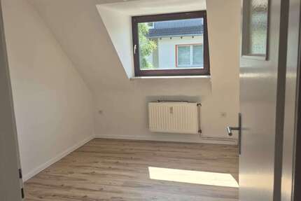 Wohnung Duisburg Mittelmeiderich - 3.5 Zimmer, 60 m&sup2;, 450&euro; | Angebot:27086724