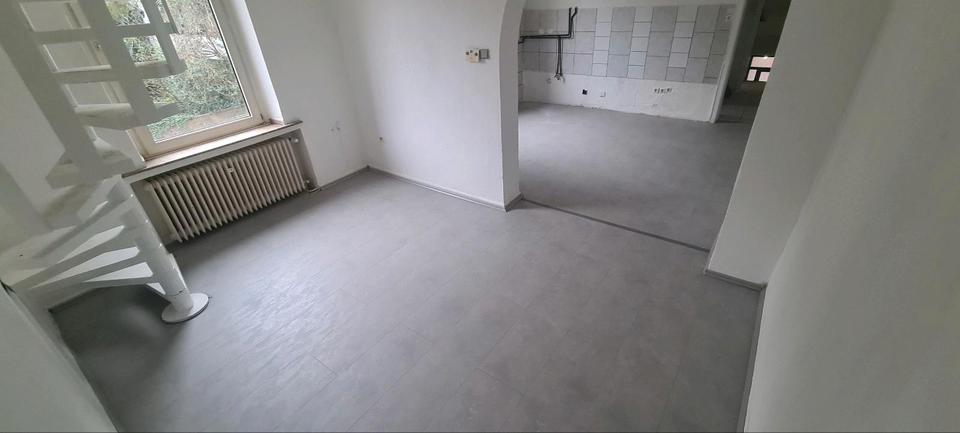Maisonettenwohnung Duisburg Mittelmeiderich - 3 Zimmer, 75 m&sup2;, 900&euro; | Angebot:25994187