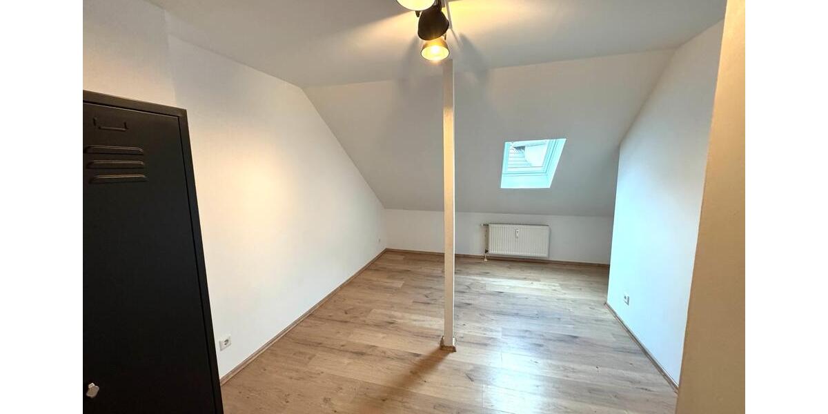 Dachgeschoßwohnung Gladbeck Alt-Rentfort - 3 Zimmer, 95 m&sup2;, 845&euro; | Angebot:26428184