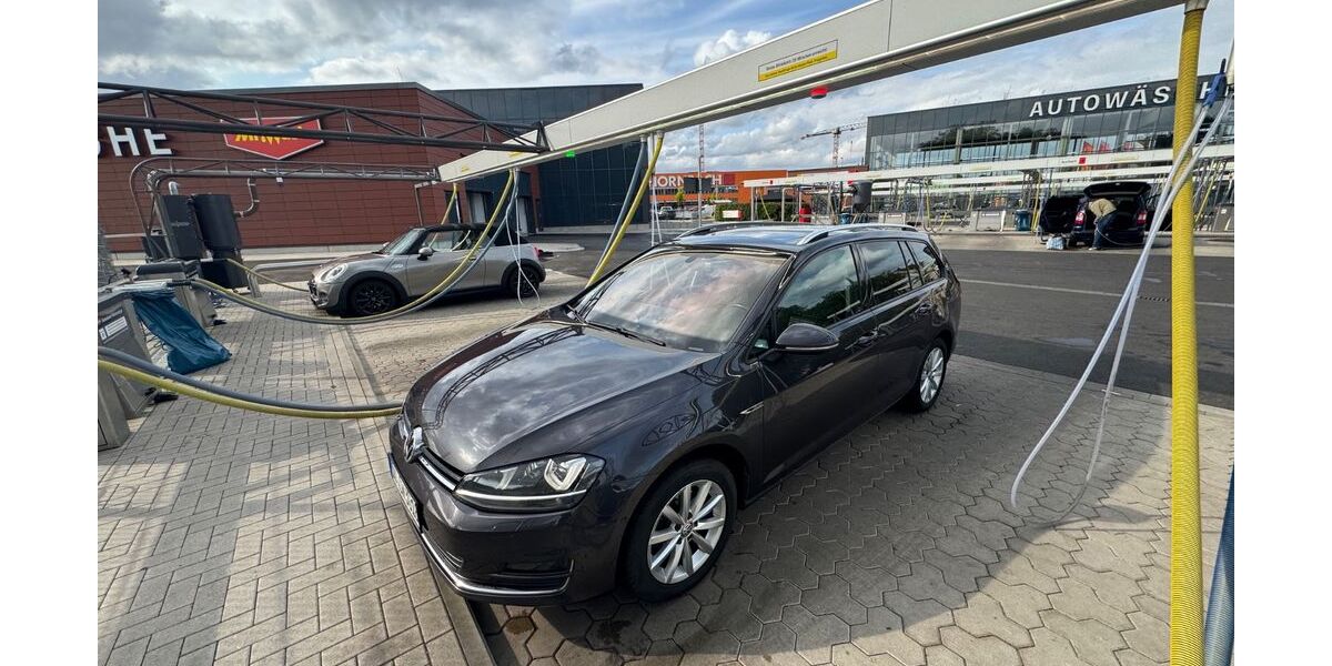 VW Golf 213.560 km 8.600 &euro; Duisburg 47269