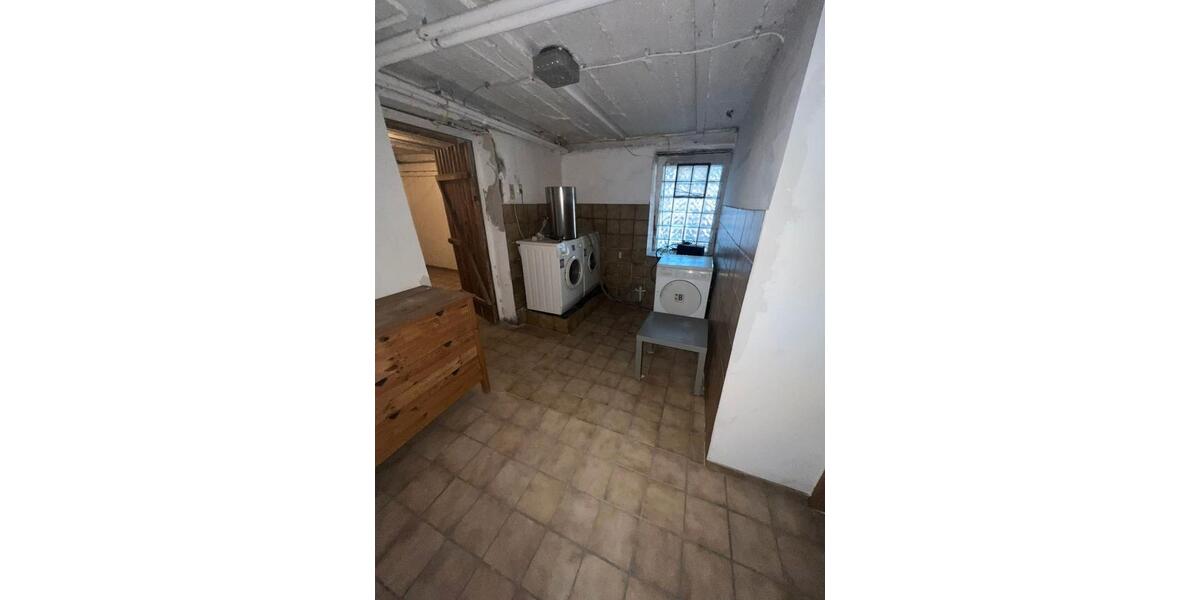 Einfamilienhaus Duisburg Mittelmeiderich - 3.5 Zimmer, 192 m&sup2;, 320.000&euro; | Angebot:27200480