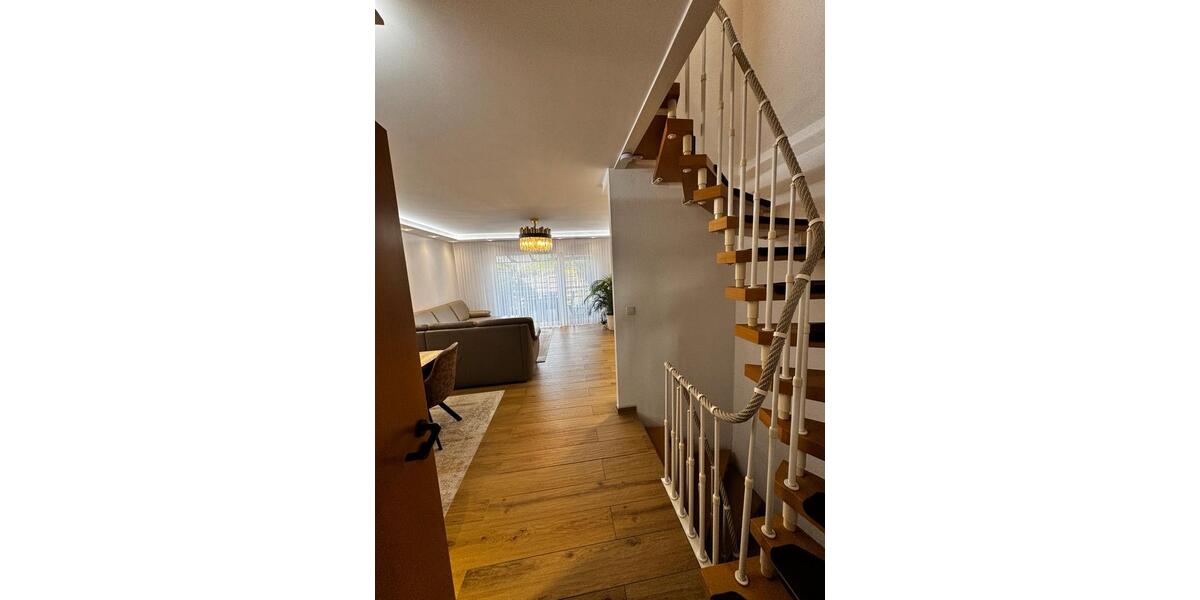 Reihenhaus Moers Schwafheim - 5.5 Zimmer, 118 m&sup2;, 1.650&euro; | Angebot:26703306