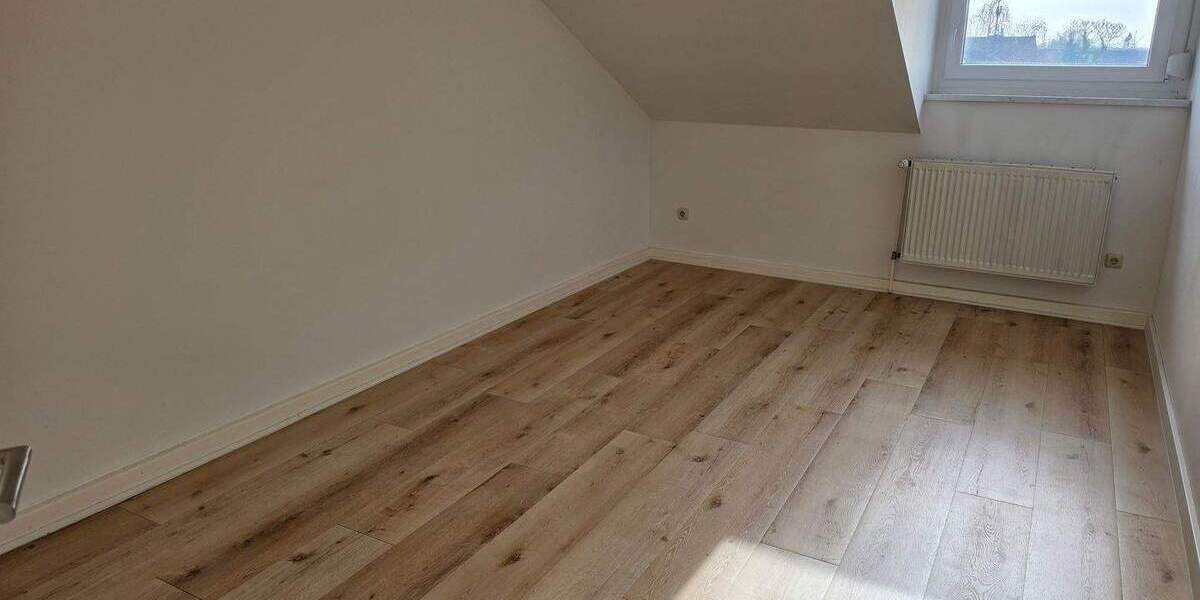 Etagenwohnung Gelsenkirchen Schalke - 3 Zimmer, 65 m&sup2;, 500&euro; | Angebot:25667469