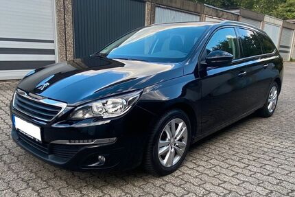 Peugeot 308 135.166 km 7.400 &euro; Essen 45309