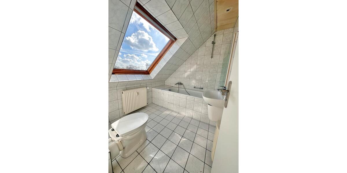 Dachgeschoßwohnung Essen Stadtbezirk IV - 2 Zimmer, 45 m&sup2;, 557&euro; | Angebot:25924154